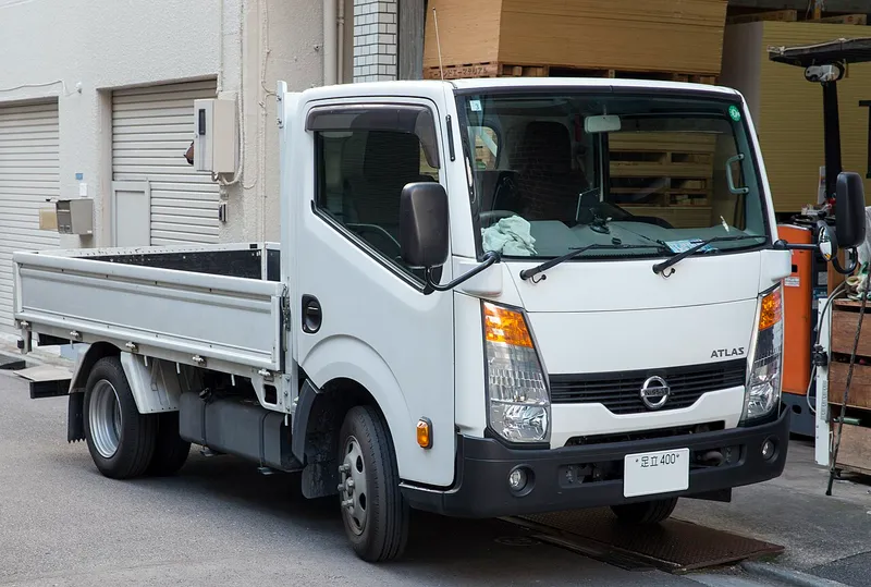 日産 アトラス